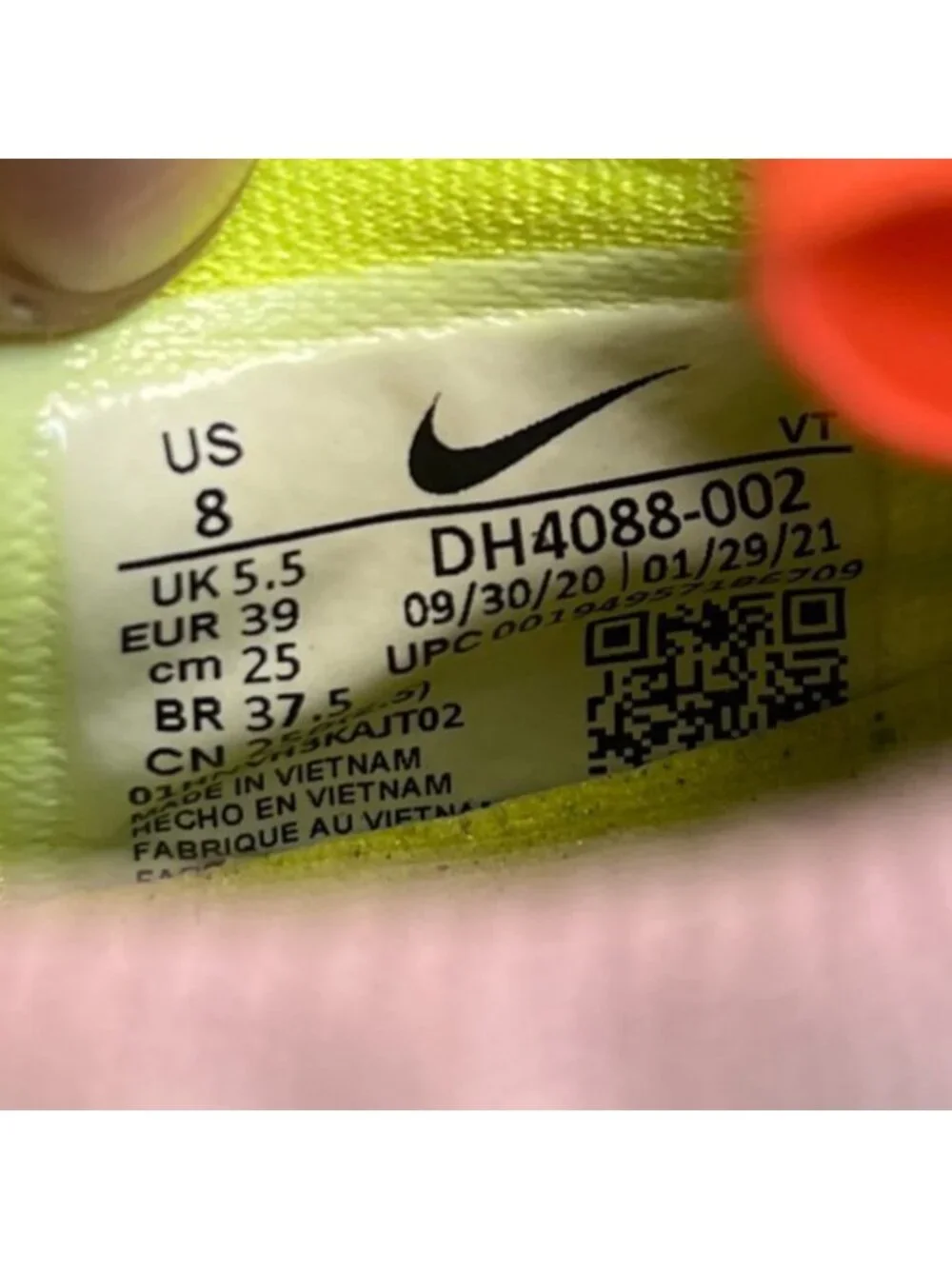 Nike Air Vapormax 2021 Flyknit Womens Size 8 Gray Pink Athletic Shoes Sneakers